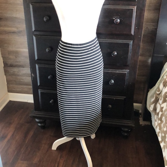 Three Skirt Bundle! All size medium & Max Studio - Picture 5 of 8